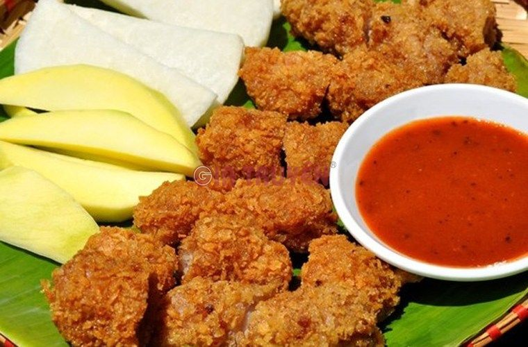 Ăn gì ở phố cổ Hà Nội - Nem chua rán