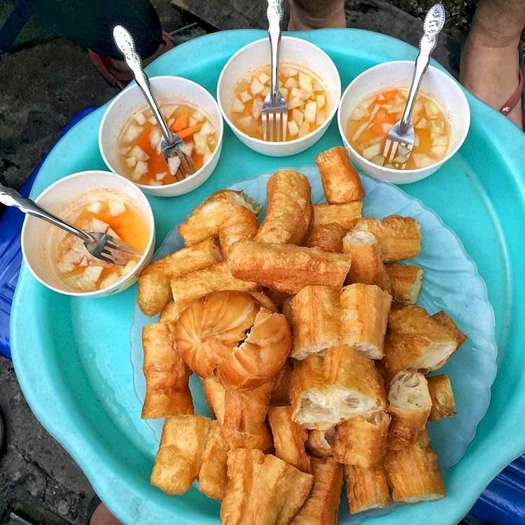 Ăn gì ở phố cổ Hà Nội - Quẩy nóng cùng nước chấm