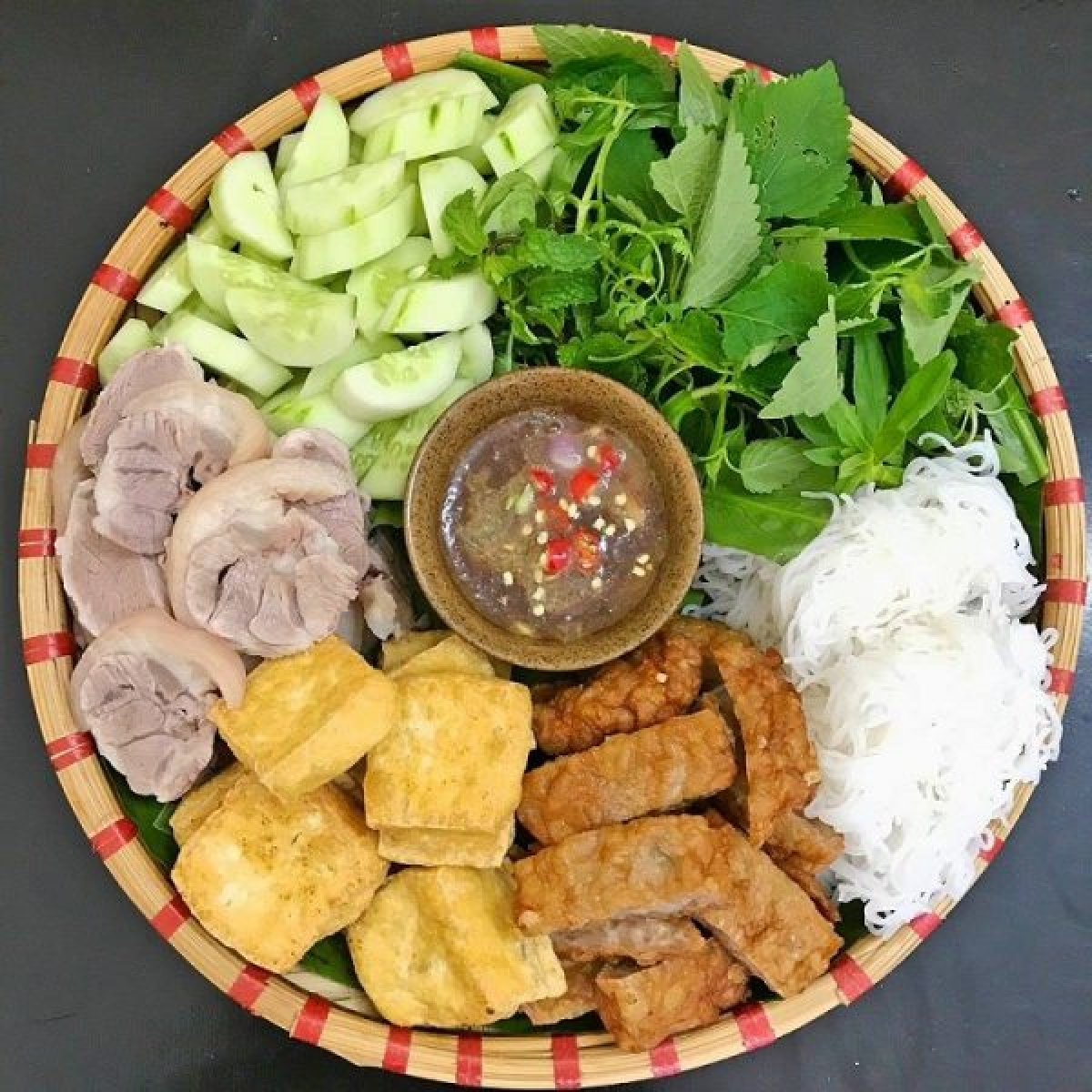 Ăn gì ở phố cổ Hà Nội - Bún đậu mắm tôm