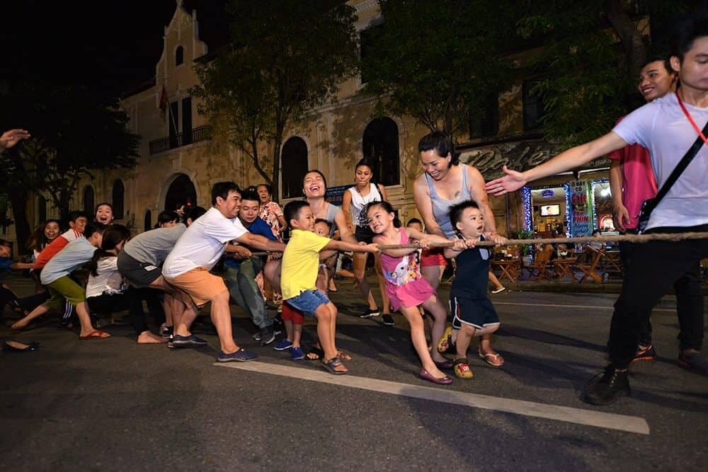 Trải nghiệm trò chơi dân gian Hà Nội ngay tại Hồ Gươm