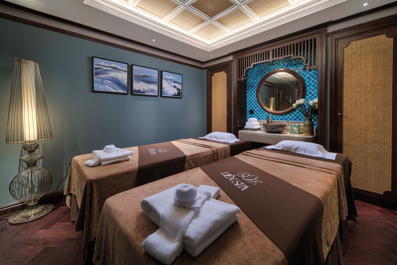 Tips for booking Hanoi hotel