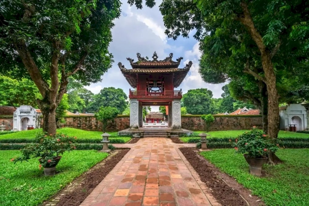 Temple of Literature at Dong Da District – A blend of local life and modern comfort