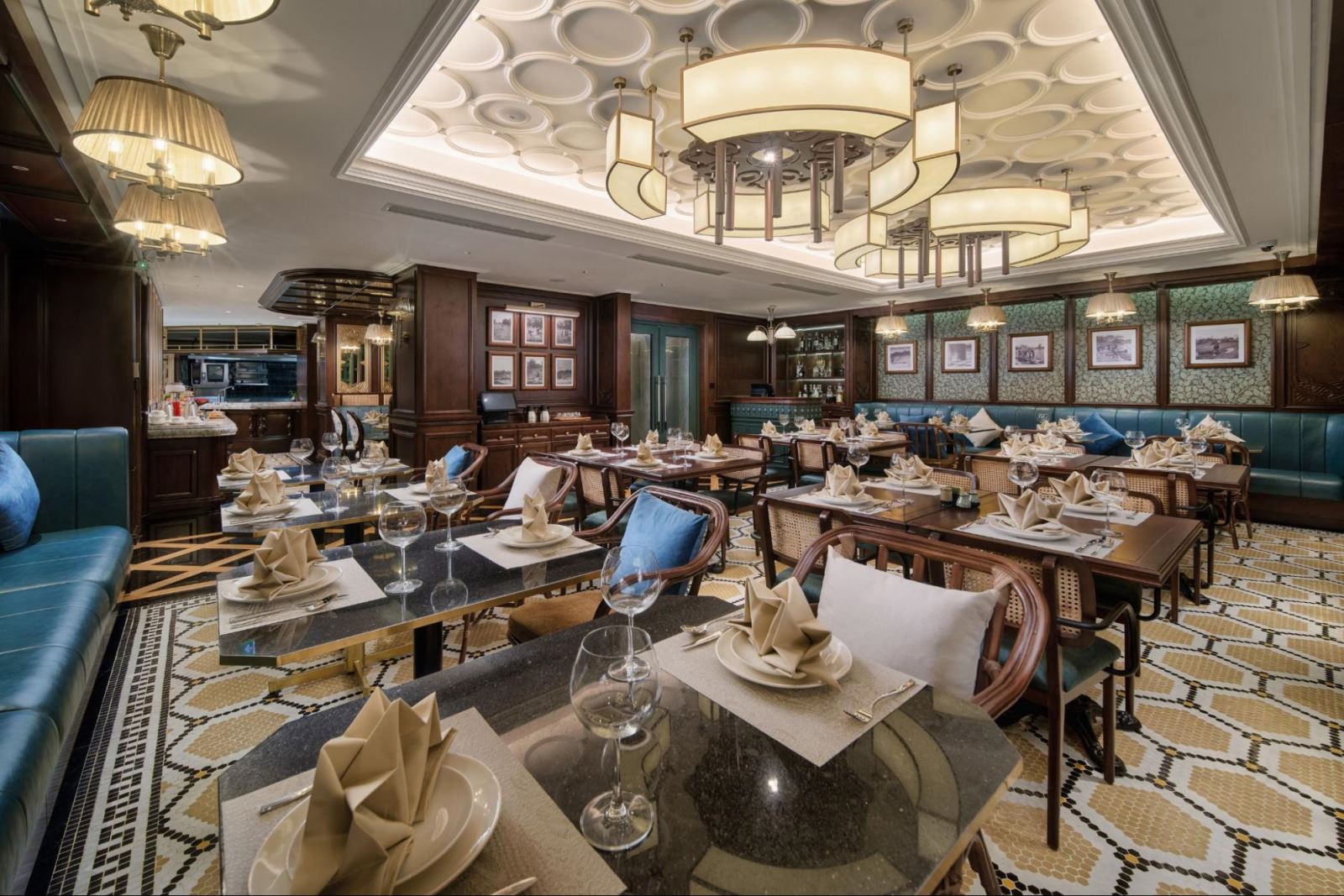 What an elegant setting!