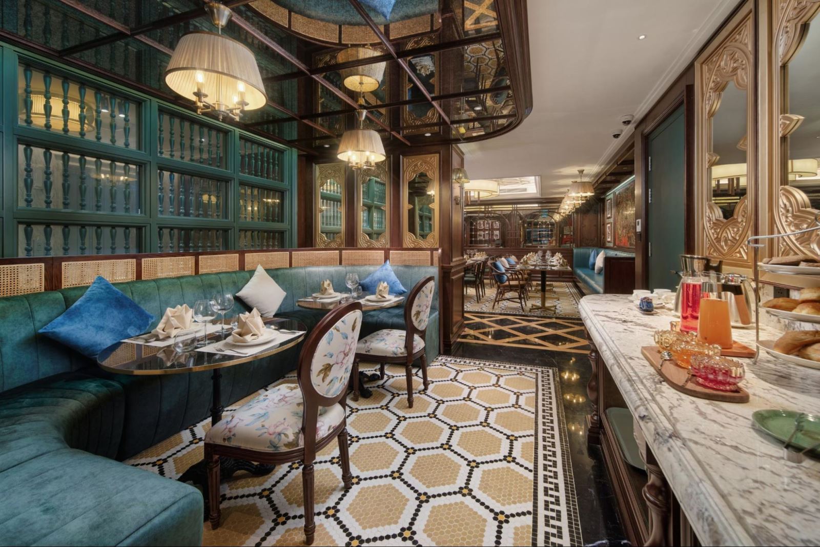 GạoTa Dining serves breakfast buffet
