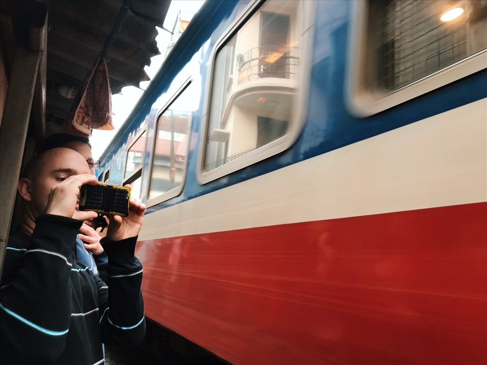 Feel the rush when the train pass by