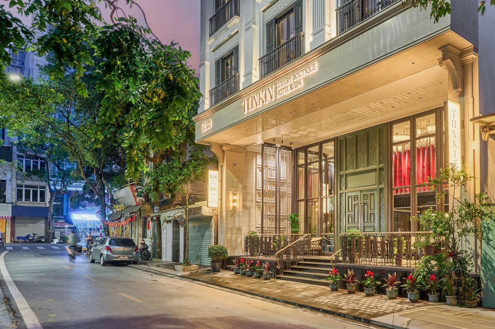 khách sạn tonkin