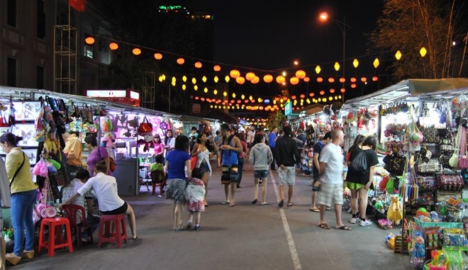 phố hàng ngang hàng đào
