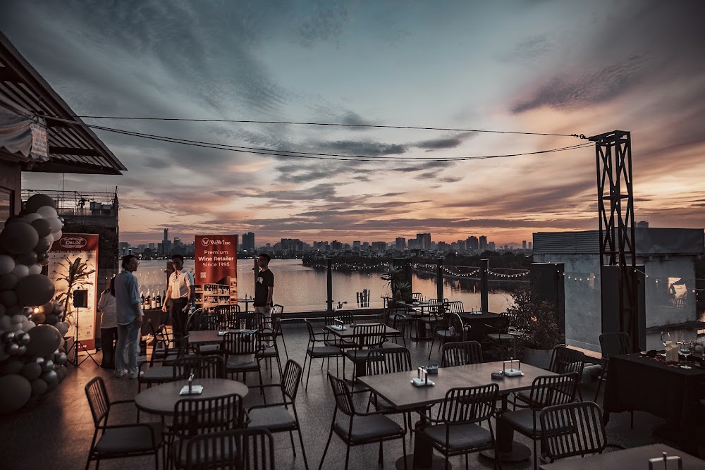 sky on 9 rooftop