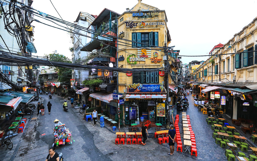 What to do in Hanoi in 4 days: Visiting Hanoi’s Old Quarter (Source: baonhandan)