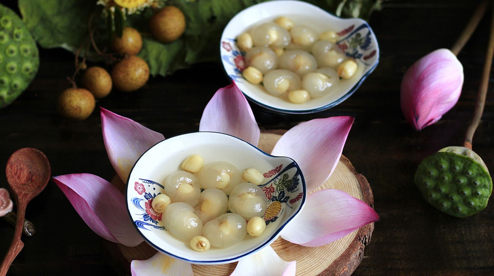 Đặc sản Hà Nội - món chè long nhãn hạt sen giải nhiệt ngày hè (Nguồn: VnExpress)